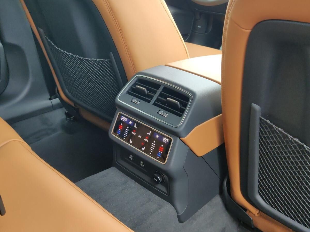 Audi RS6 RS 6 Avant performance StHzg*Keramik*AHK*305kmh*