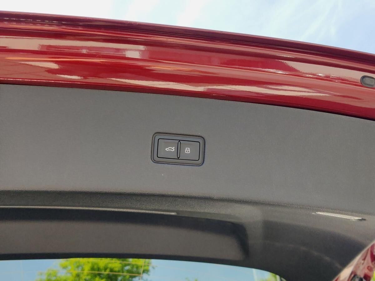 Audi SQ8 SUV TFSI INDIVIDUAL*AHK*Fahrwerk Adv.*Assi+