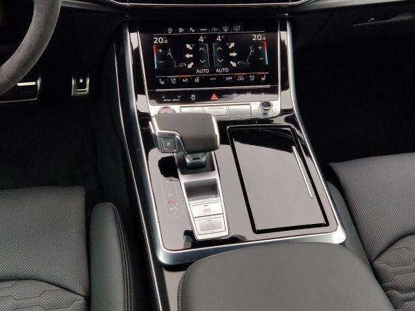 Audi RS Q8 SUV performance Massage*305kmh*FahrwerkAdv