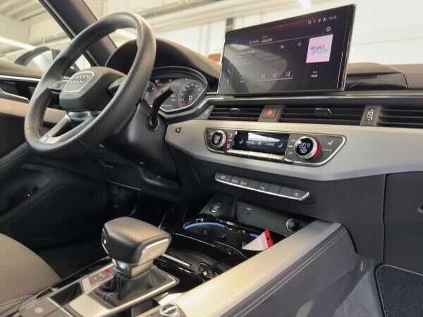 Audi A4 Avant 40 TDI S line Matrix Kamera virtual Teilleder Navi