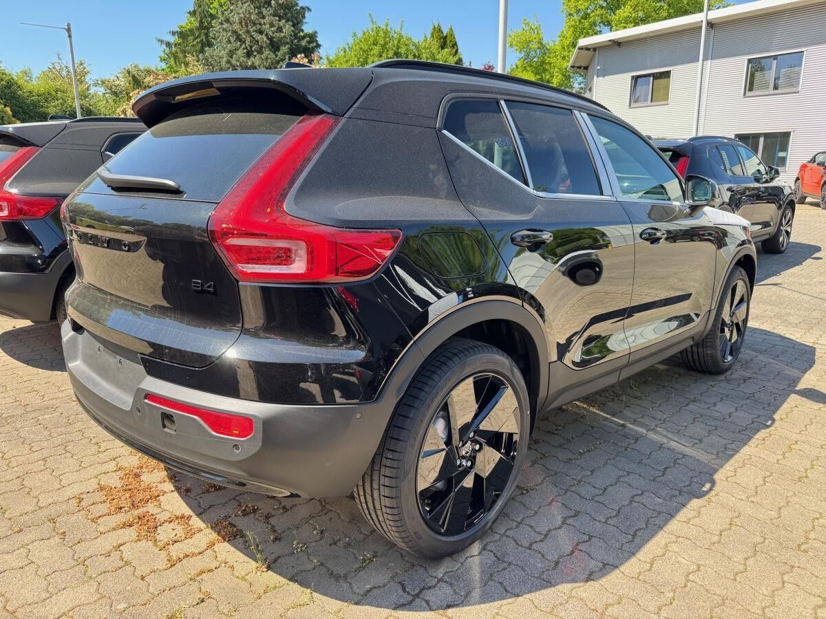 Volvo XC40 B4 B DKG ULTRA - BLACK EDITION - Inkl. Anhängerkupplung! - Modelljahr 2026 -Sofort lieferbar -