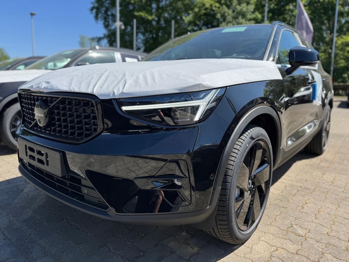 Volvo XC40 B4 B DKG ULTRA - BLACK EDITION - Inkl. Anhängerkupplung! - Modelljahr 2026 -Sofort lieferbar -
