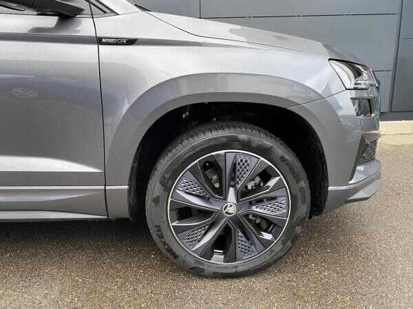 Skoda Karoq 1.5 TSI DSG Sportline ACC MATRIX AHK APP