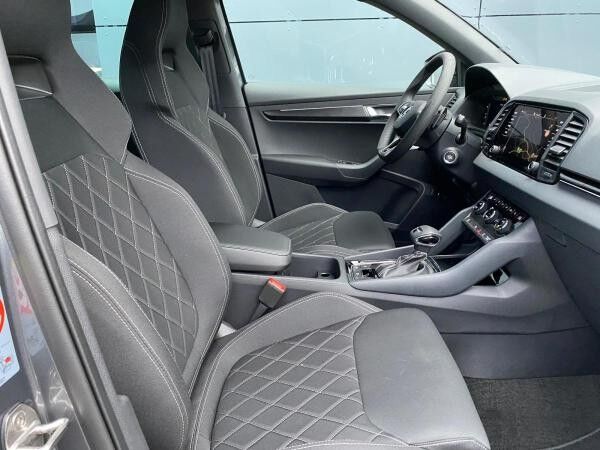 Skoda Karoq 1.5 TSI DSG Sportline ACC MATRIX AHK APP