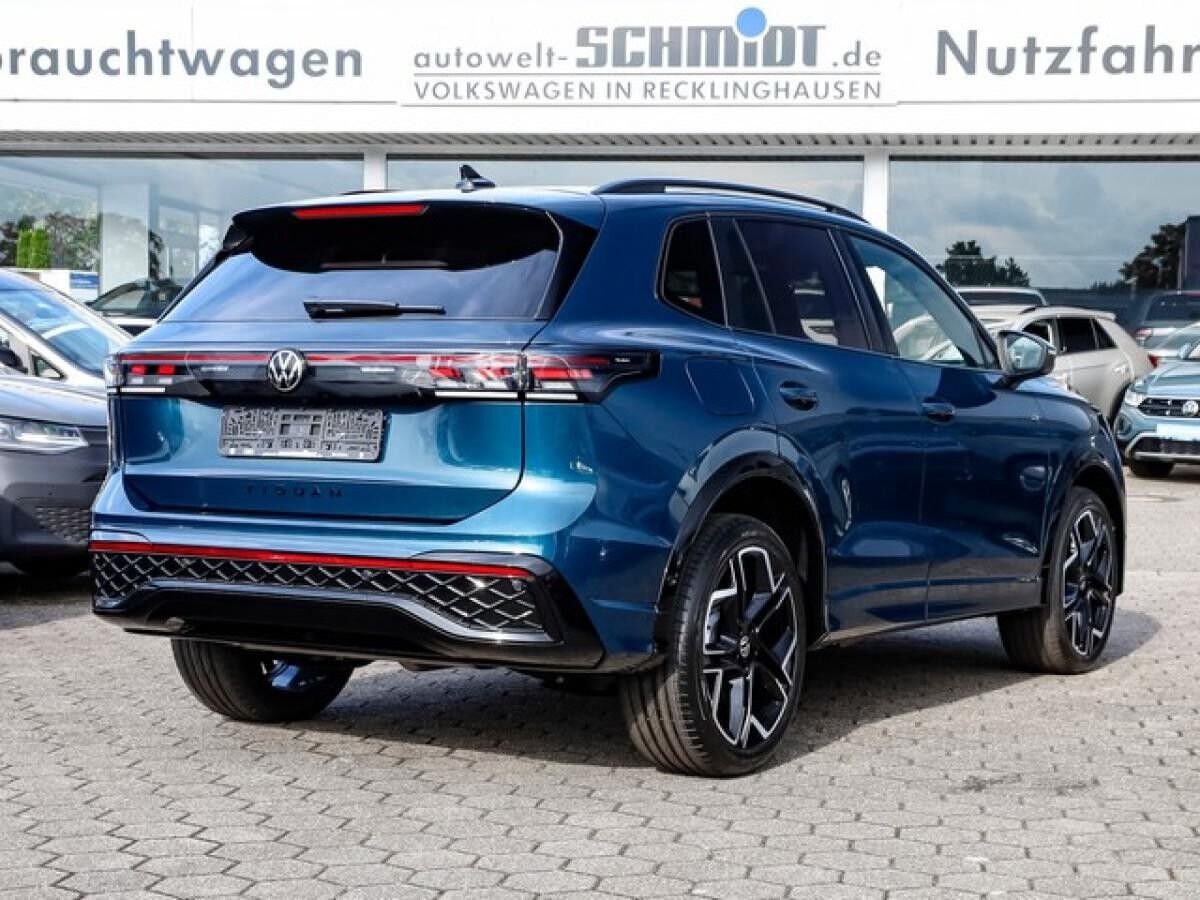 Volkswagen Tiguan "R-LINE" 1,5 l eHybrid 6-Gang DSG AHK-WKR-IQ-DRIVE-LM20-MATRIX-BLACK-STYLE