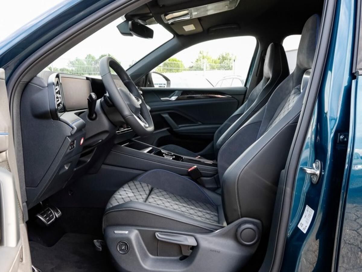 Volkswagen Tiguan "R-LINE" 1,5 l eHybrid 6-Gang DSG AHK-WKR-IQ-DRIVE-LM20-MATRIX-BLACK-STYLE