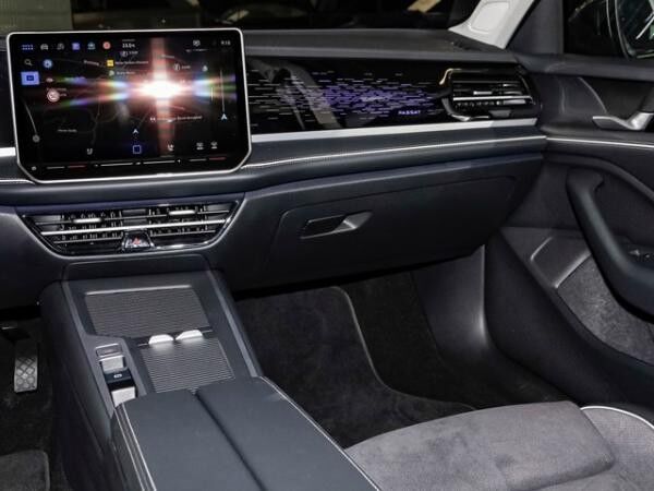 Volkswagen Passat Business 1,5 eTSI DSG Business ACC AreaView AHK LED Navi