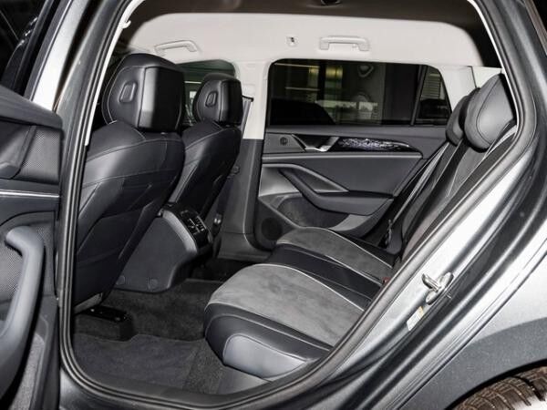 Volkswagen Passat Business 1,5 eTSI DSG Business ACC AreaView AHK LED Navi