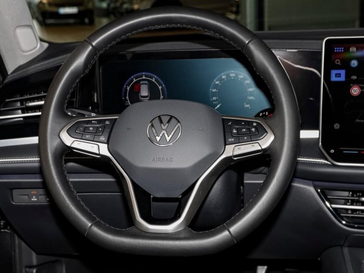 Volkswagen Passat Business 1,5 eTSI DSG Business ACC AreaView AHK LED Navi