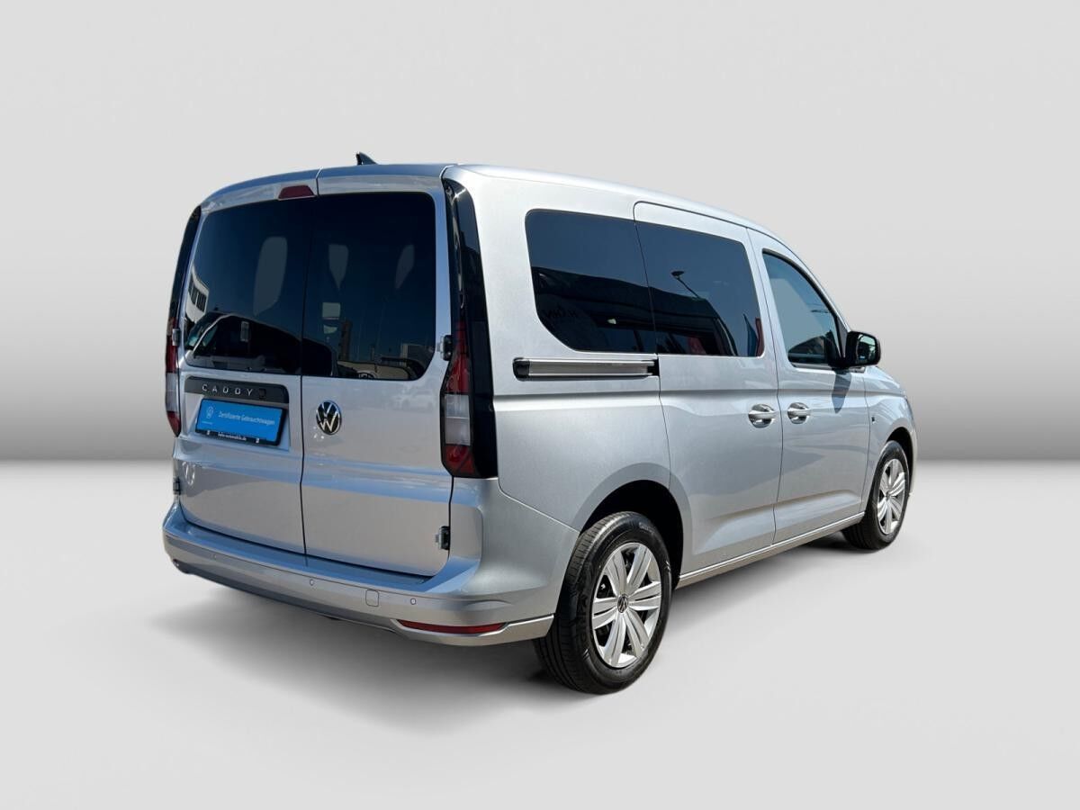 Volkswagen Caddy 1,5TSI KAMERA AHK FLÜGEL SITZH