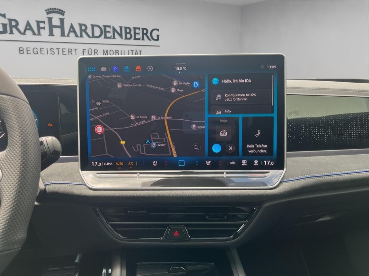 Volkswagen Passat 2,0 l TDI 4M *R-LINE* AHK*IQ*HuD*Pano*Black* Sofort verfügbar*