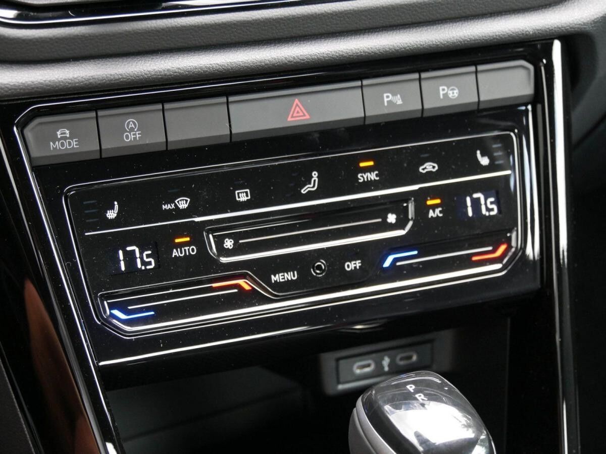 Volkswagen T-Roc Cabriolet R-Line 1.5 TSI DSG Navi Lagerwagen !