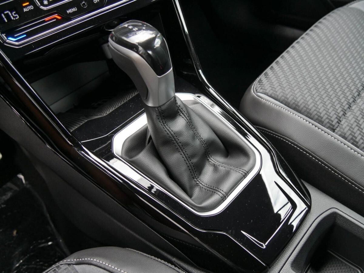 Volkswagen T-Roc Cabriolet R-Line 1.5 TSI DSG Navi Lagerwagen !