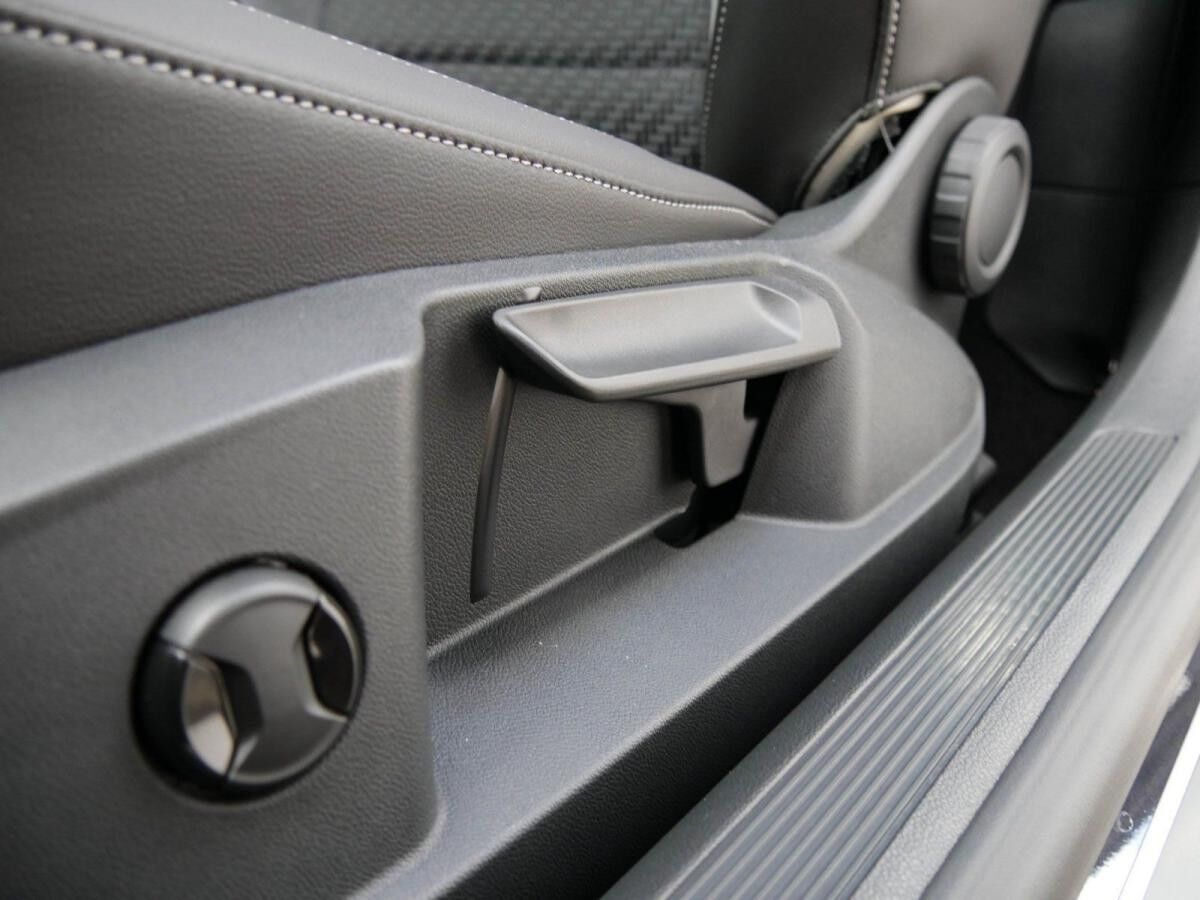 Volkswagen T-Roc Cabriolet R-Line 1.5 TSI DSG Navi Lagerwagen !