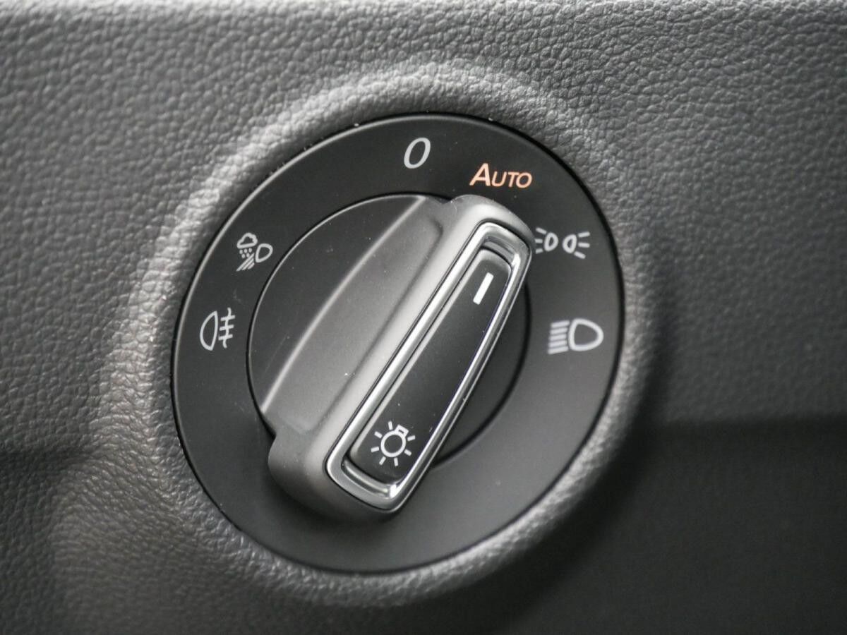 Volkswagen T-Roc Cabriolet R-Line 1.5 TSI DSG Navi Lagerwagen !