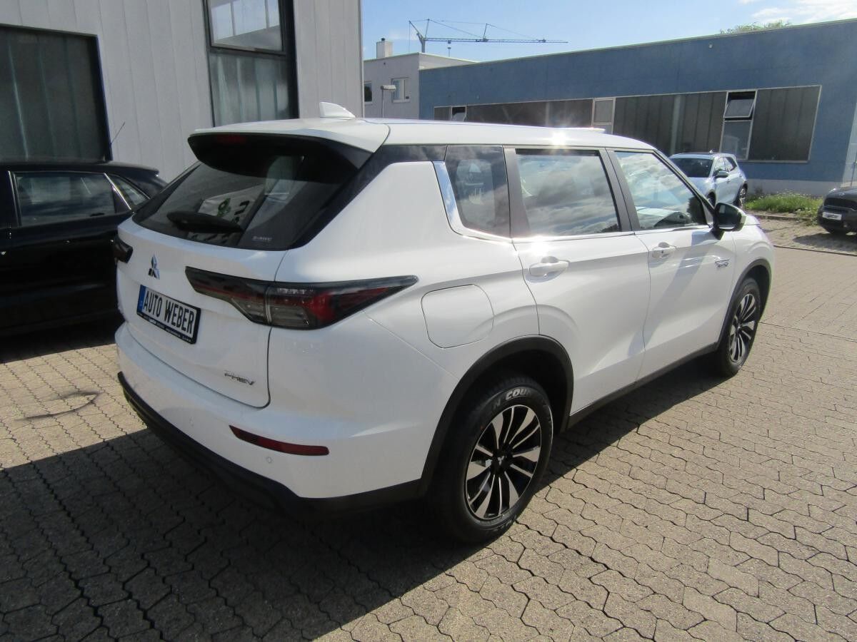 Mitsubishi Outlander PHEV BASIS NAVI LED KAMERA