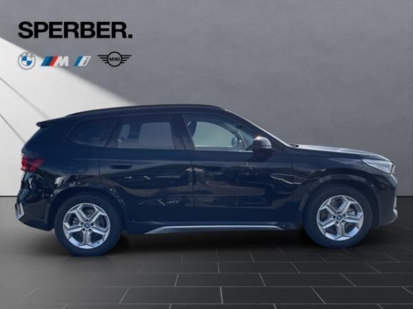 BMW iX1 xDr.30 xLine,Travel Pkt.,Lenkradhzg.,AHK,Aktivsitz,uvm.