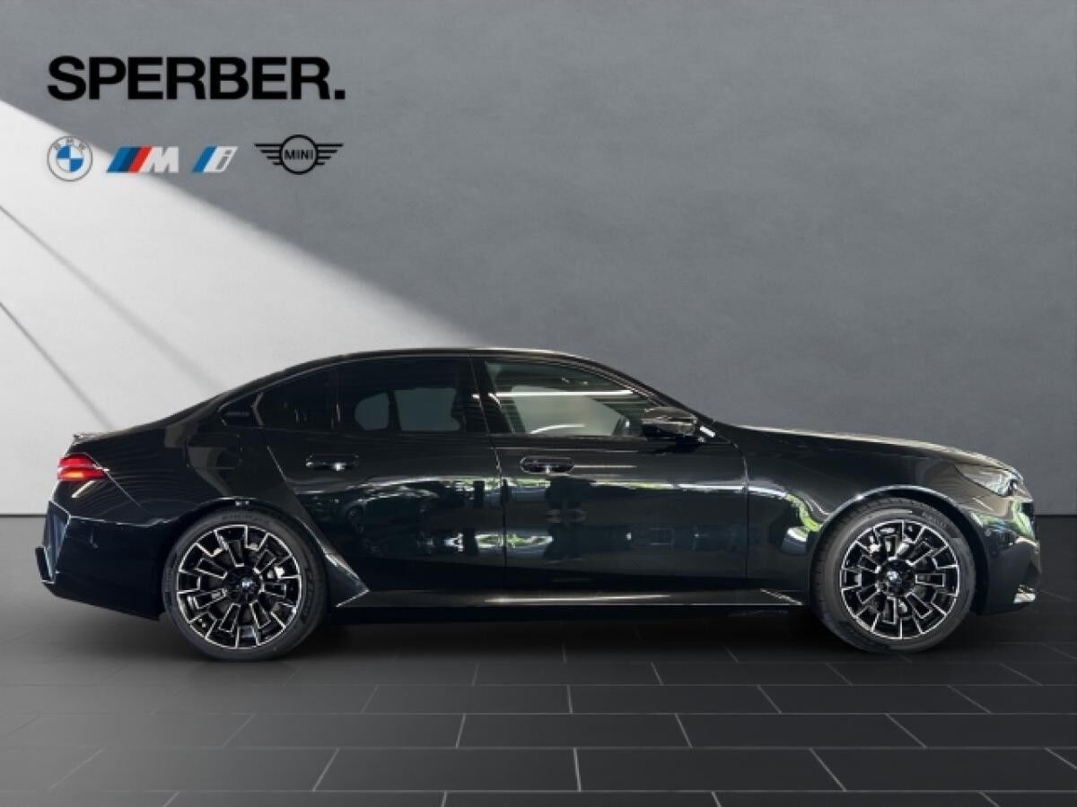 BMW M5 Limo.Driv.Ass.Prof,Comf. Pkt.,AHK,M Carbon Ext. Pkt.,uvm.