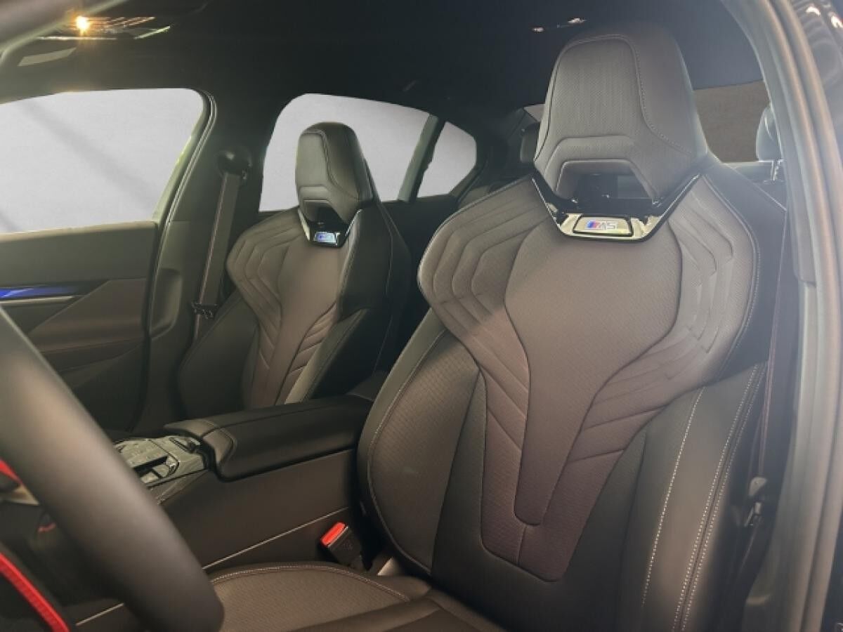 BMW M5 Limo.Driv.Ass.Prof,Comf. Pkt.,AHK,M Carbon Ext. Pkt.,uvm.