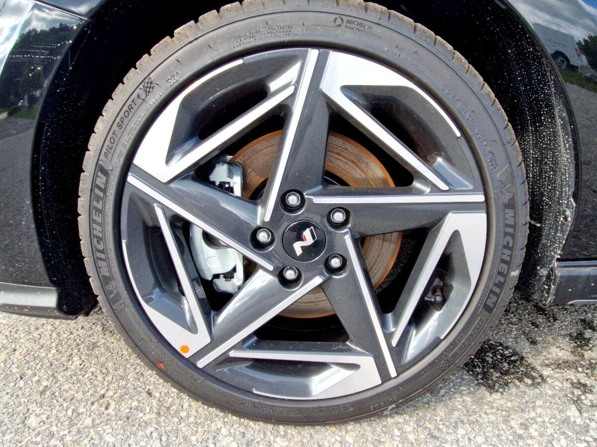 Hyundai i30 1.5 T-GDI 48V N Line NAVI|KAMERA|PDC|SHZ