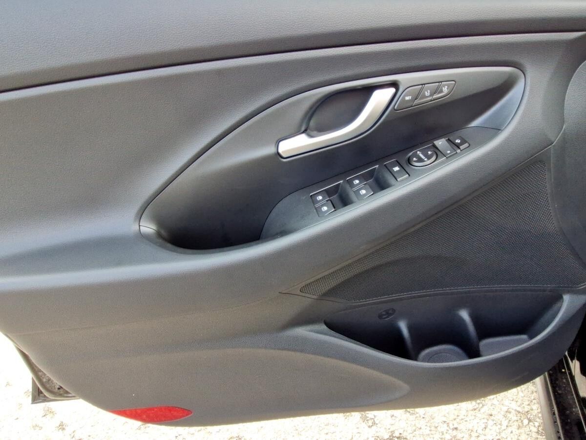 Hyundai i30 1.5 T-GDI 48V N Line NAVI|KAMERA|PDC|SHZ