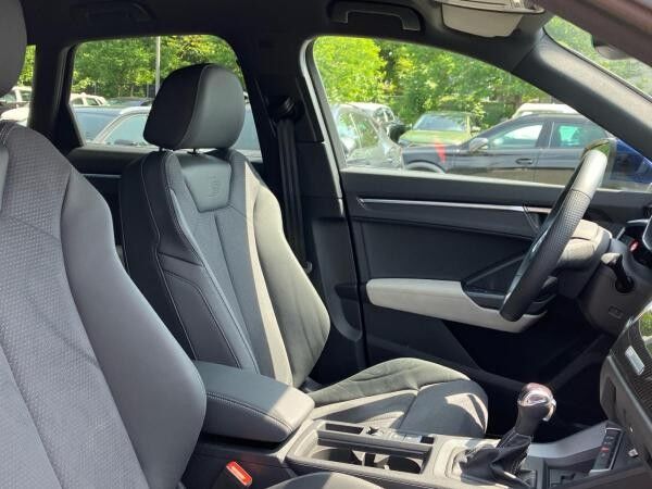 Audi Q3 S line 35 TFSI MMI LED AHK Abstandstempomat