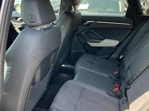 Audi Q3 S line 35 TFSI MMI LED AHK Abstandstempomat