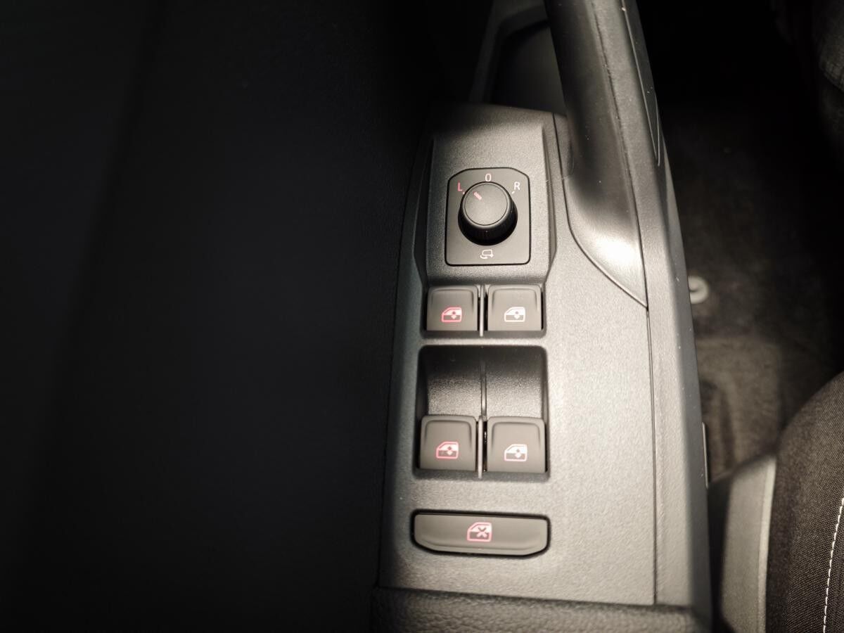 Seat Arona Road Edition 1.0 TSI DSG | ABVERKAUF - Nur 2 Fzg. verfügbar !