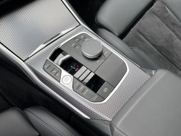 BMW 330 e xDrive Touring M Sport DrivingAssistantProf HiFi