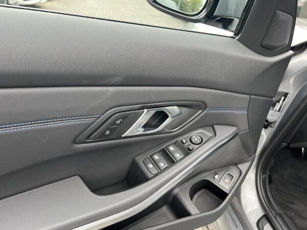 BMW 330 e xDrive Touring M Sport DrivingAssistantProf HiFi