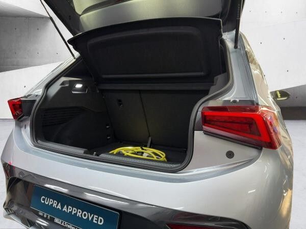 Cupra Born e-Boost electric R-KAM NAV LED WÄPU 5J.GAR.