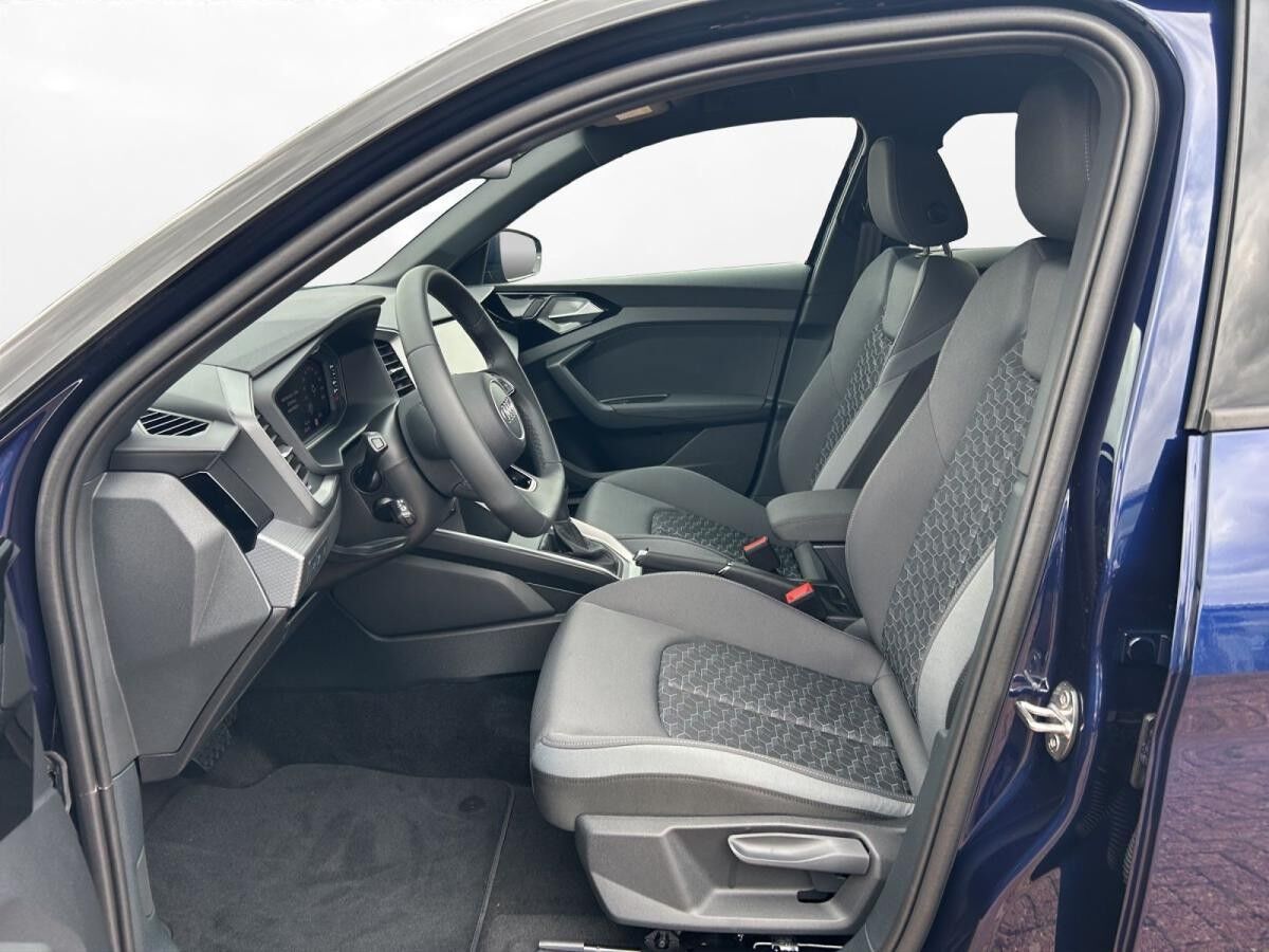 Audi A1 Sportback 30 TFSI S-LINE+LED+CARPLAY+AMBIENTE