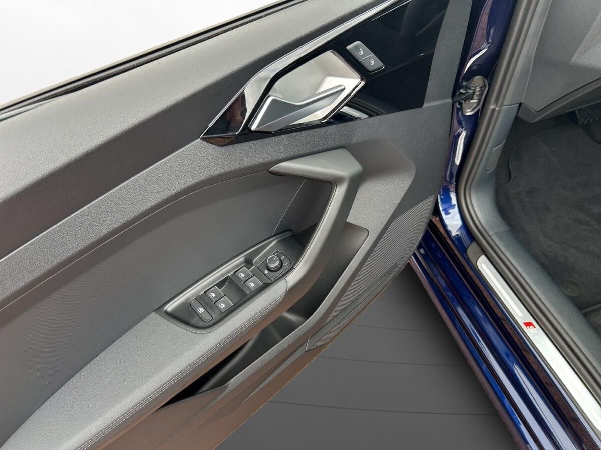 Audi A1 Sportback 30 TFSI S-LINE+LED+CARPLAY+AMBIENTE