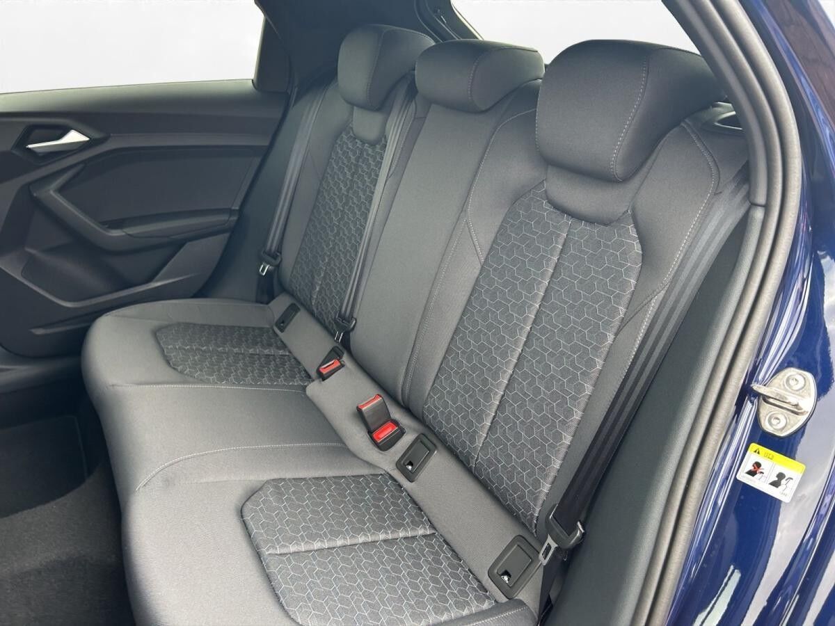 Audi A1 Sportback 30 TFSI S-LINE+LED+CARPLAY+AMBIENTE