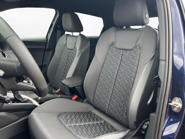 Audi A1 Sportback 30 TFSI S-LINE+LED+CARPLAY+AMBIENTE