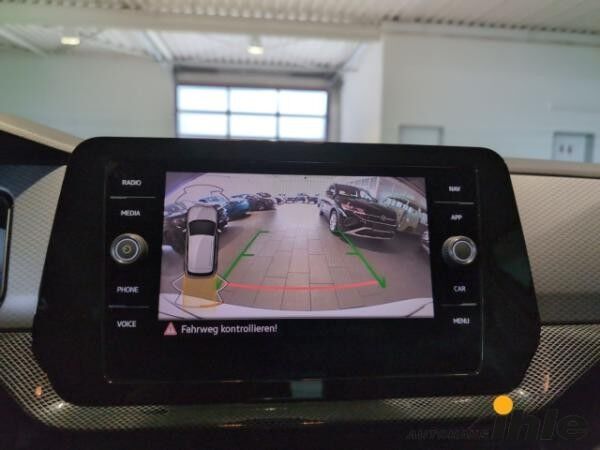Volkswagen T-Cross 1,0 TSI Life R-KAMERA+SITZHZG+ACC+CLIMATRONIC