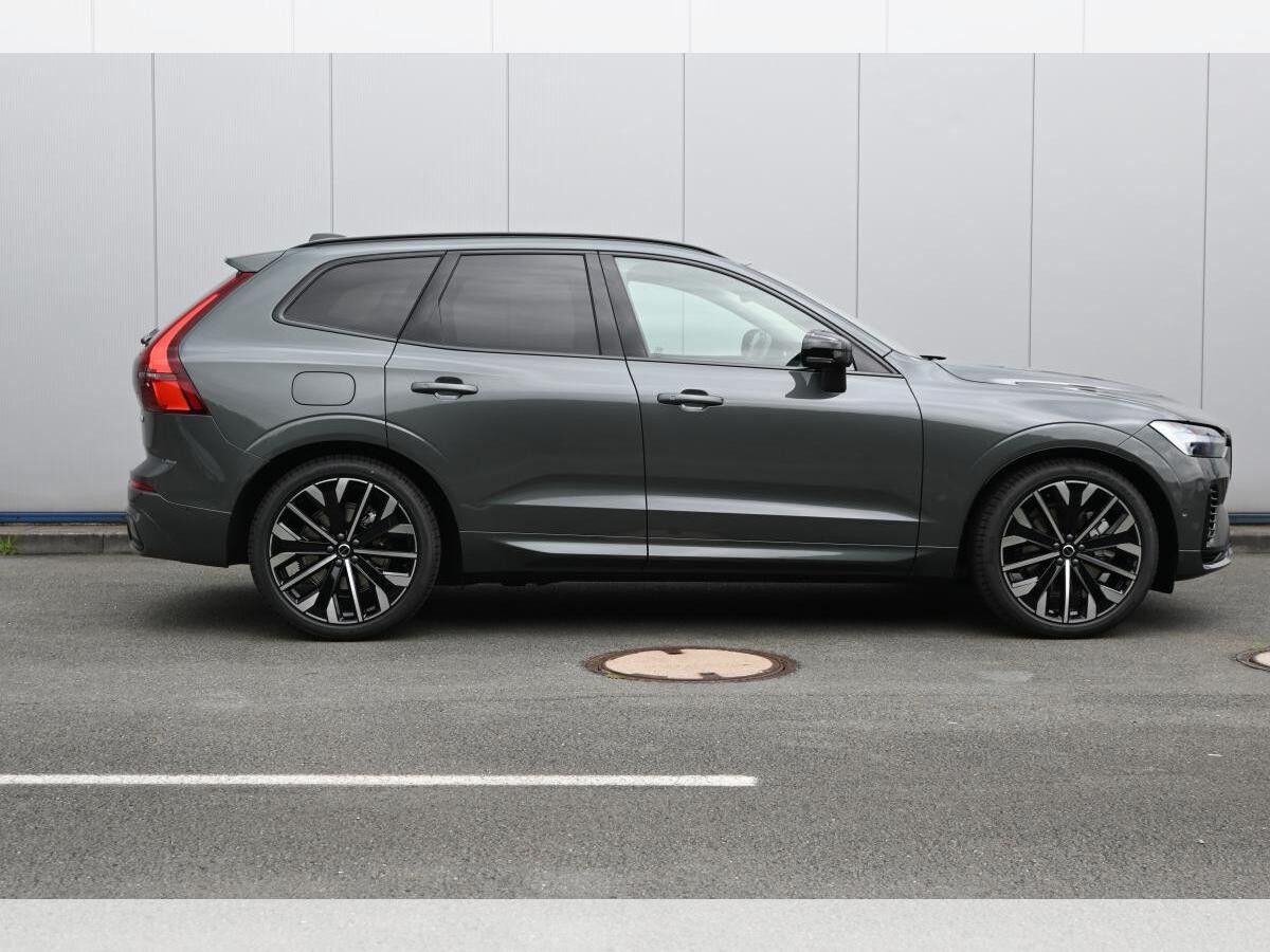 Volvo XC60 T8/Plus Dark/ Forest Lake/0,5%/SOFORT!