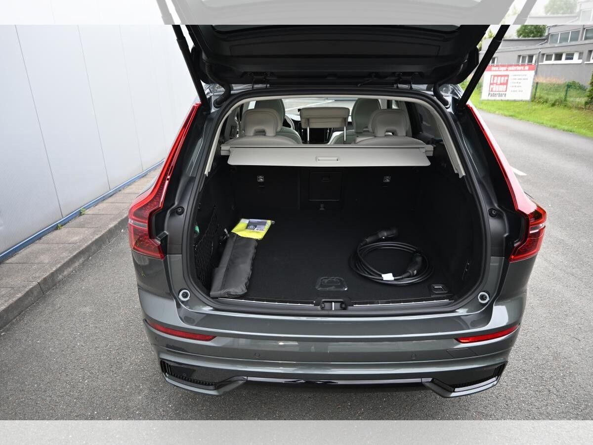 Volvo XC60 T8/Plus Dark/ Forest Lake/0,5%/SOFORT!