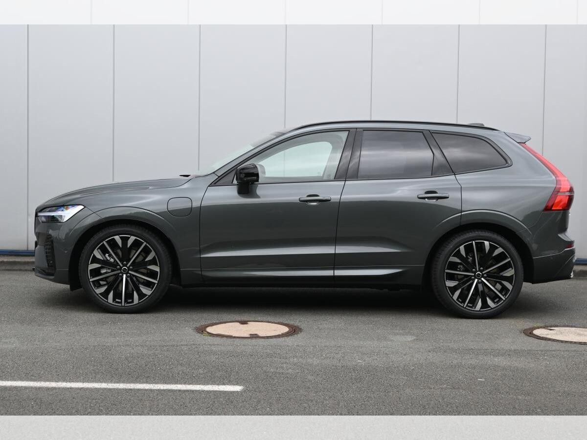 Volvo XC60 T8/Plus Dark/ Forest Lake/0,5%/SOFORT!