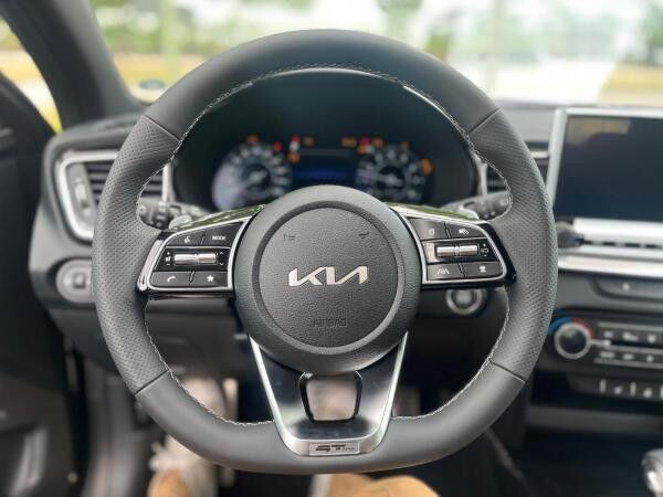 Kia XCeed 1.5 T-GDI GT Line *Kamera*Navi*LED*Lifter