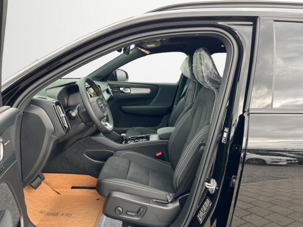 Volvo XC40 Ultra Black Edition ACC+LED+Navi+SD+SHZ