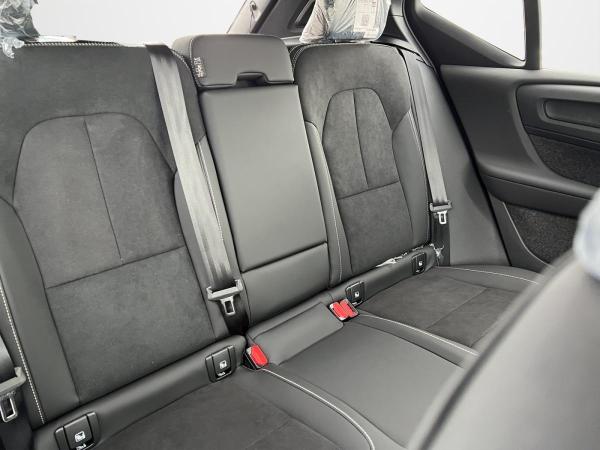 Volvo XC40 Ultra Black Edition ACC+LED+Navi+SD+SHZ