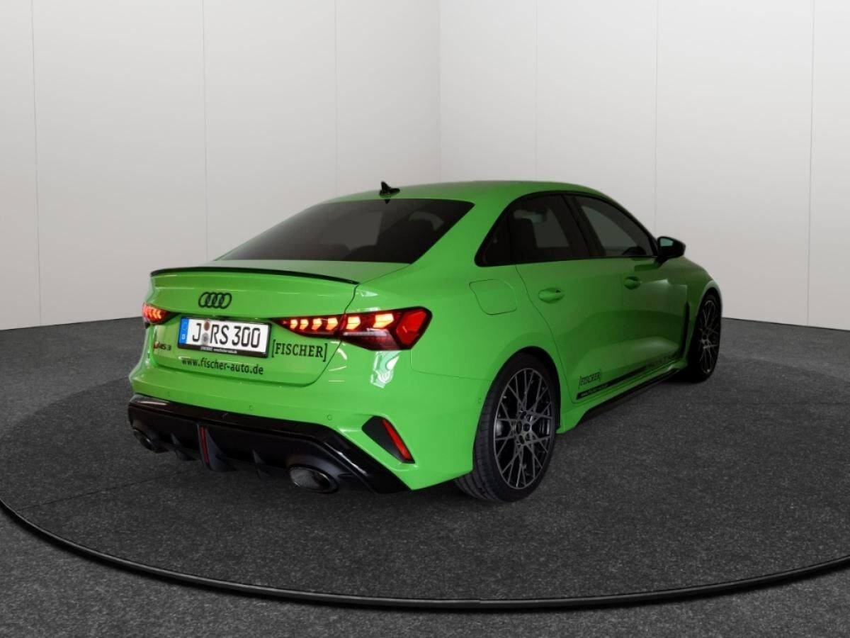 Audi RS3 Limousine Matrix*Nappa*RSSportabgasanlage*Pano-sofort verfügbar