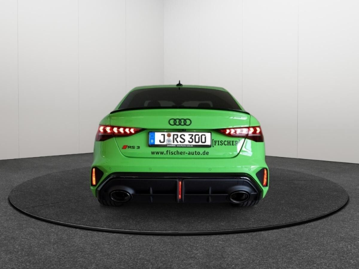 Audi RS3 Limousine Matrix*Nappa*RSSportabgasanlage*Pano-sofort verfügbar