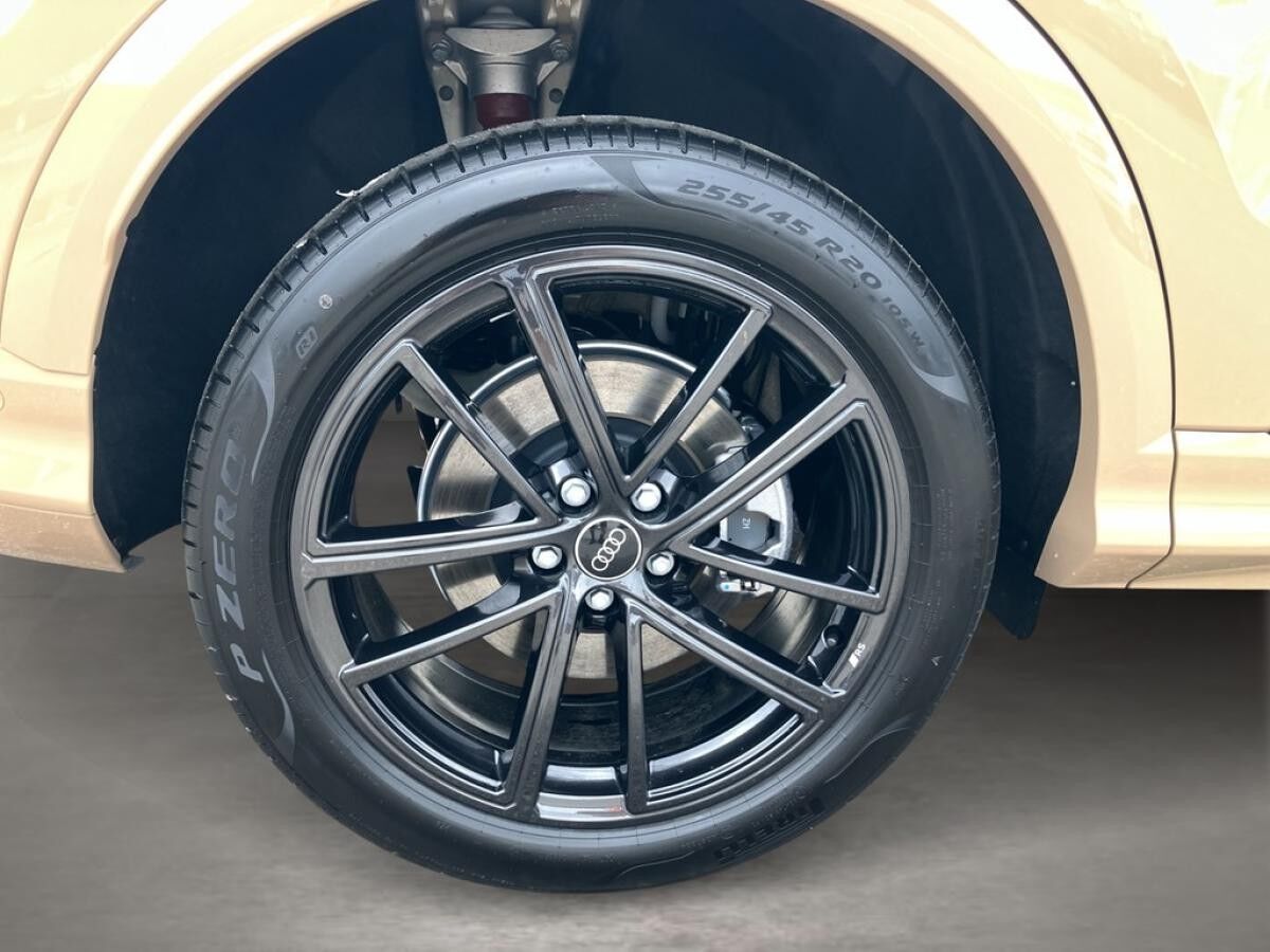 Audi Q5 SUV TFSI S tronic |  Sonderabnehmer