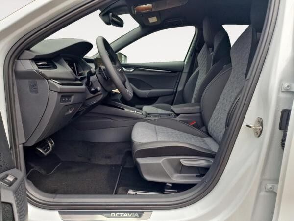 Skoda Octavia Combi 2.0 TDI Sportline Matrix ACC SpurH