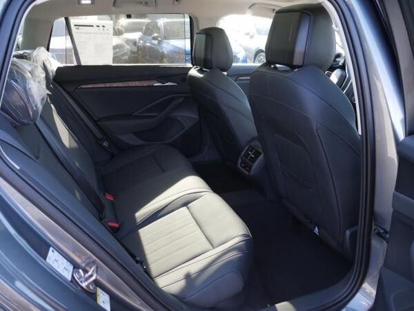 Skoda Superb Combi L&K 2.0 TDI 4x4 - HUD PANO MATRIX-LED *SN273*