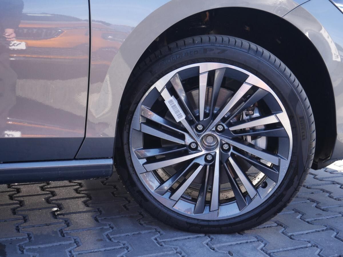 Skoda Superb Combi L&K 2.0 TDI 4x4 - HUD PANO MATRIX-LED *SN861* Skoda Superb Combi L&K 2.0 TDI 4x4 - HUD PANO MATRIX-LED *SN861*