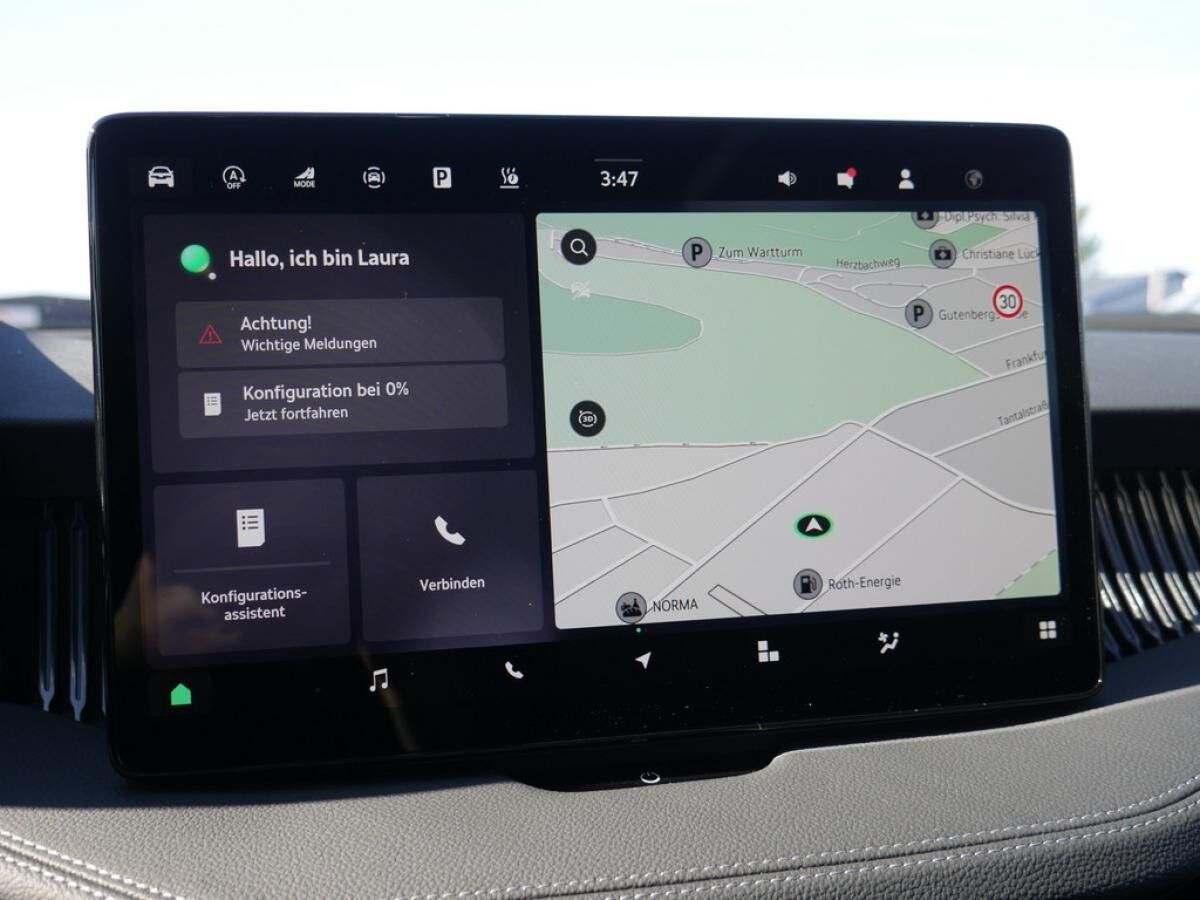 Skoda Superb Combi L&K 2.0 TDI 4x4 - HUD PANO MATRIX-LED *SN861* Skoda Superb Combi L&K 2.0 TDI 4x4 - HUD PANO MATRIX-LED *SN861*