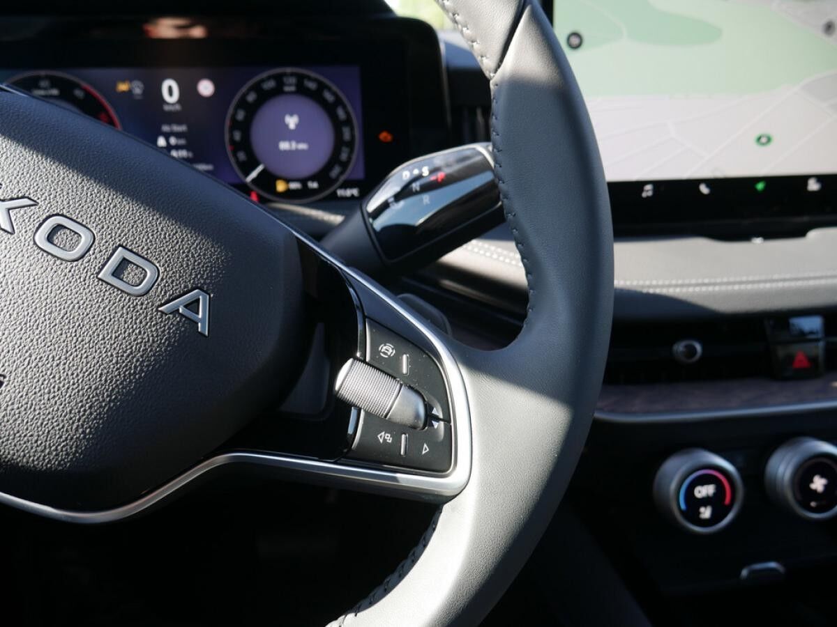 Skoda Superb Combi L&K 2.0 TDI 4x4 - HUD PANO MATRIX-LED *SN861* Skoda Superb Combi L&K 2.0 TDI 4x4 - HUD PANO MATRIX-LED *SN861*